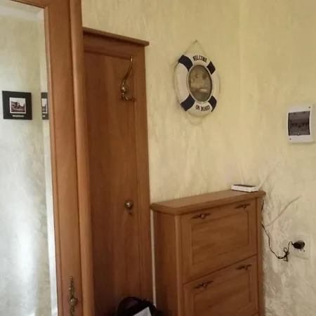 комфортная 2-комнатная на проспекте шевченко Apartamento *